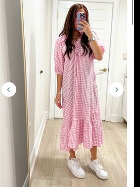 Pink and white checkered dress
Great for maternity!